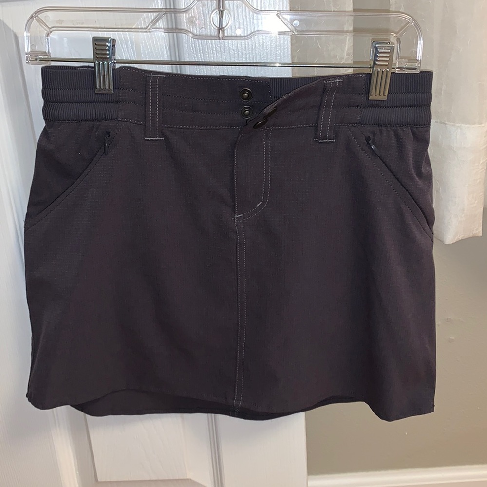 Women’s Size 0 Carbon Colored KÜHL Strattus Skort